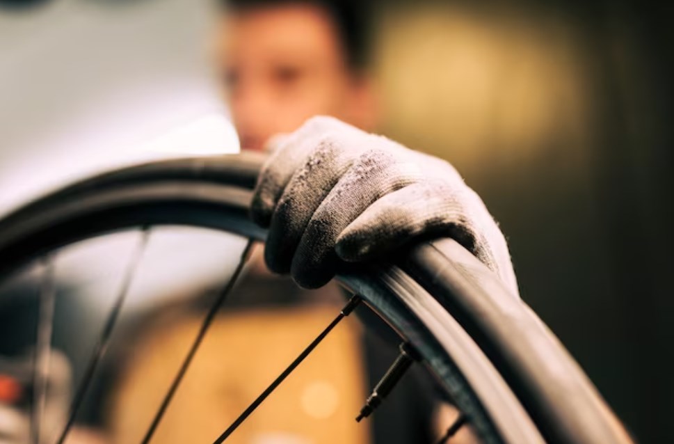 Thorough Analysis of TPU, Latex, and Butyl Inner Tubes