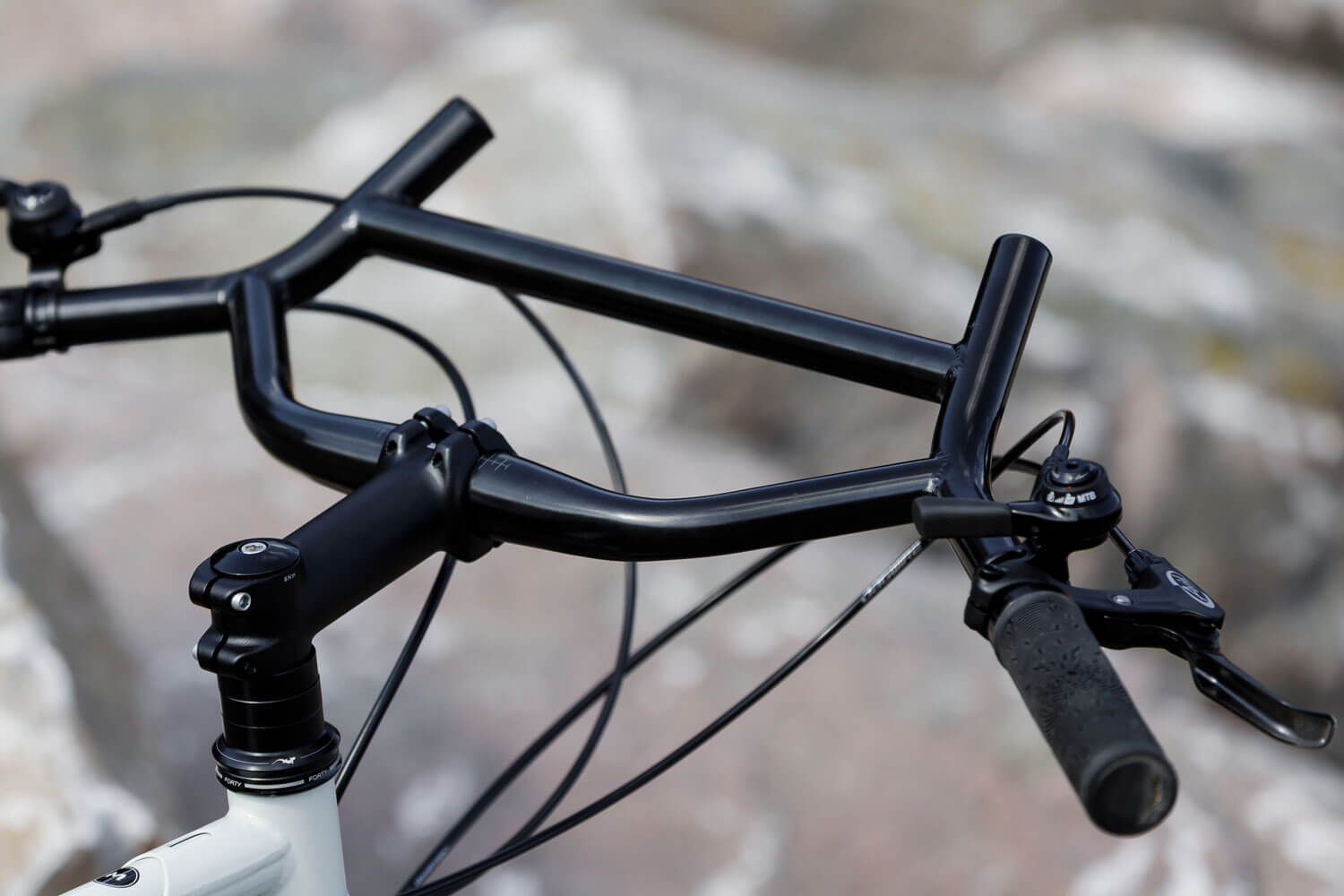 Hybrid Bike Handlebars: Сhoosing the Right for Your Bike